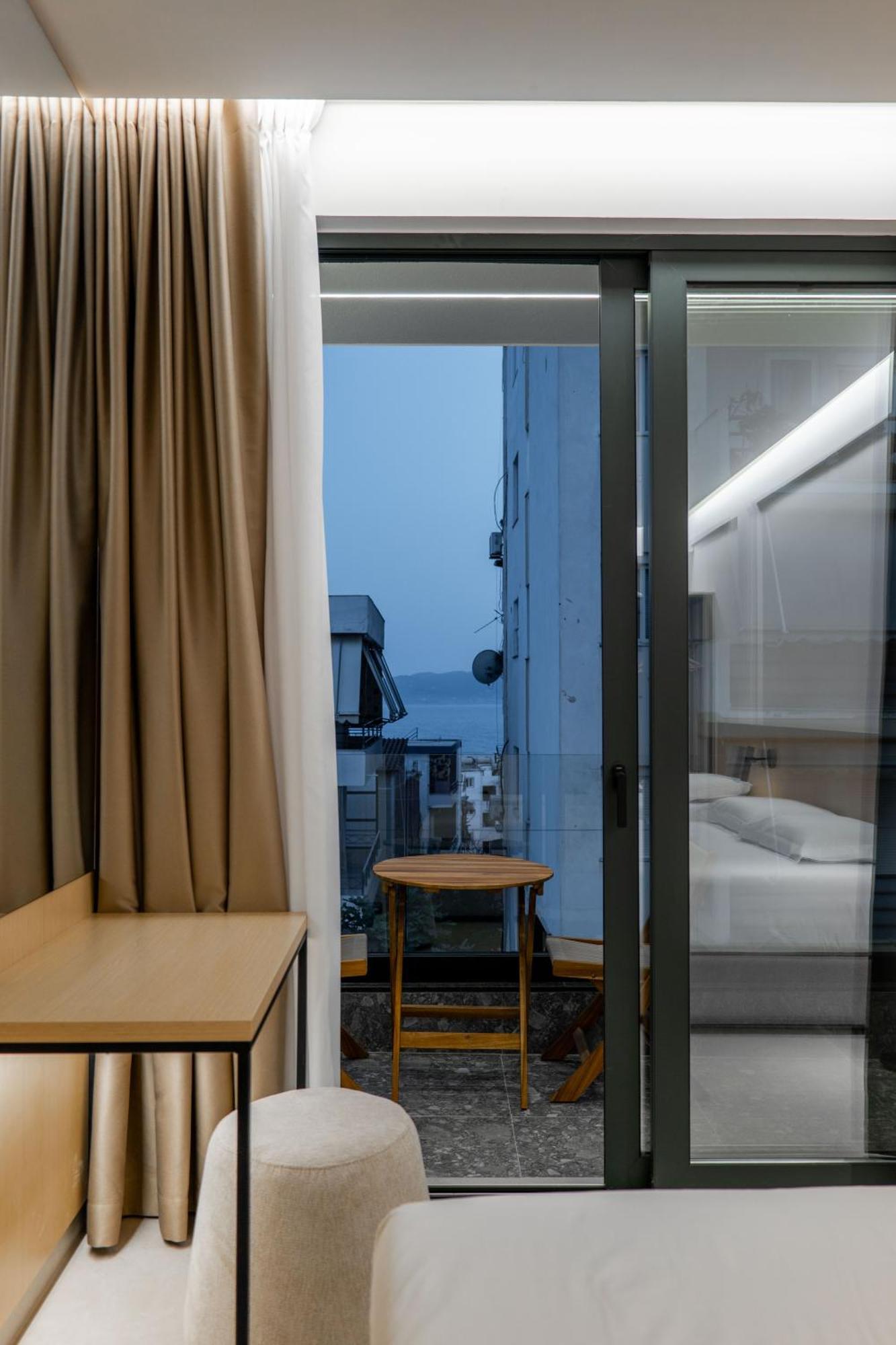 Austin Boutique Hotel Sarande Bagian luar foto