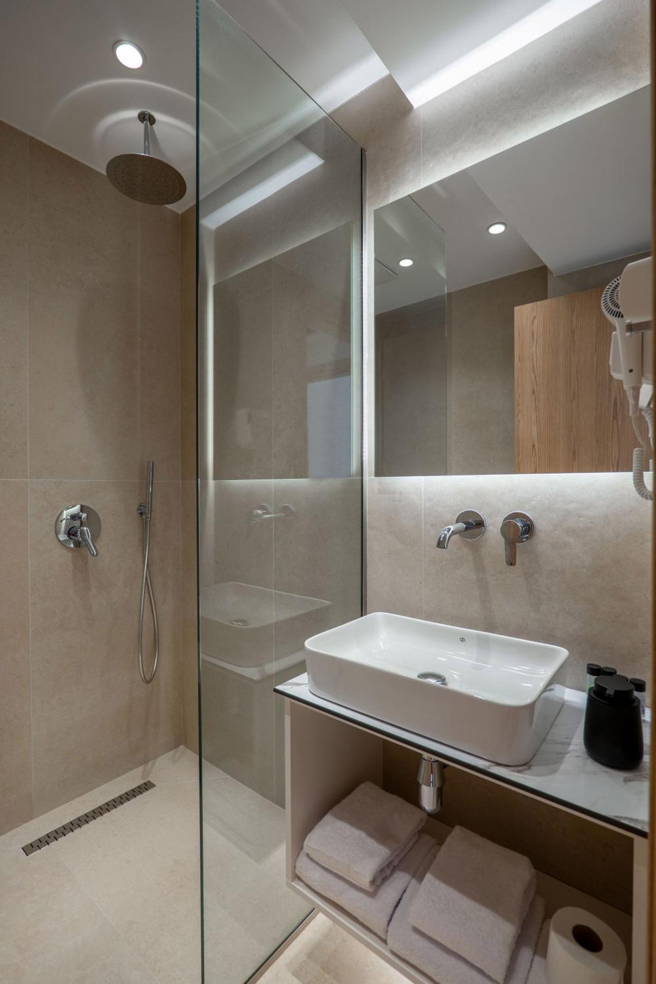 Austin Boutique Hotel Sarande Bagian luar foto
