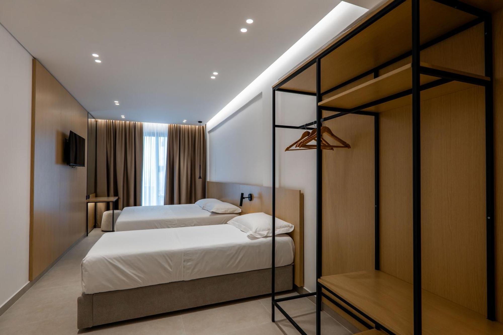 Austin Boutique Hotel Sarande Bagian luar foto