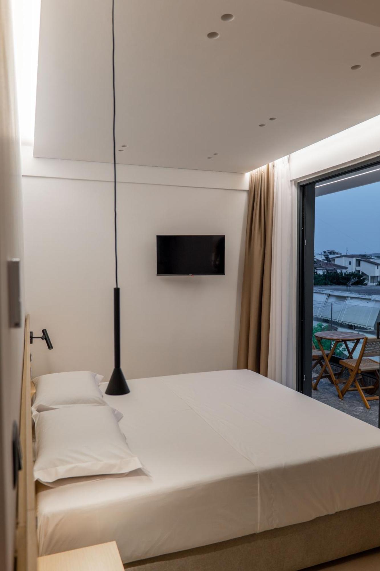 Austin Boutique Hotel Sarande Bagian luar foto