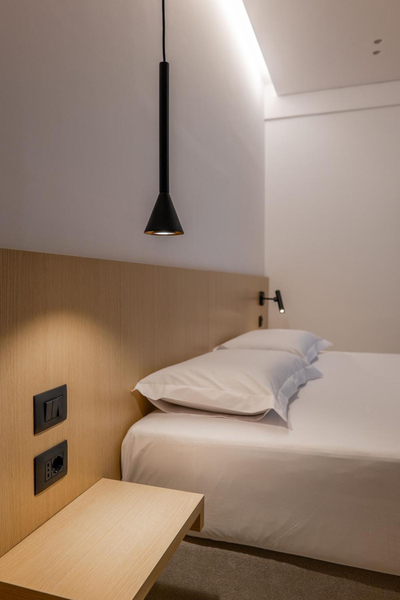 Austin Boutique Hotel Sarande Bagian luar foto