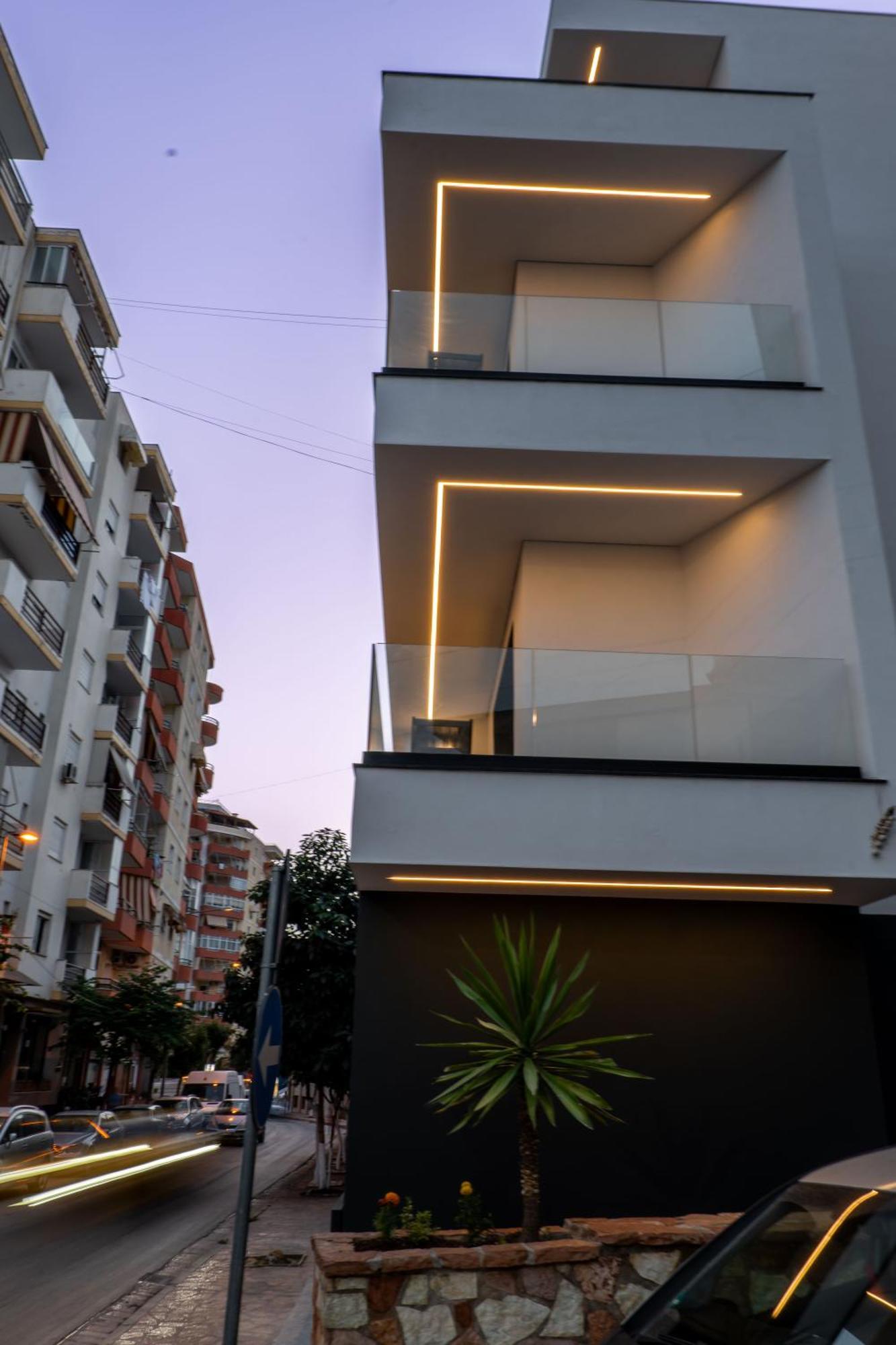 Austin Boutique Hotel Sarande Bagian luar foto