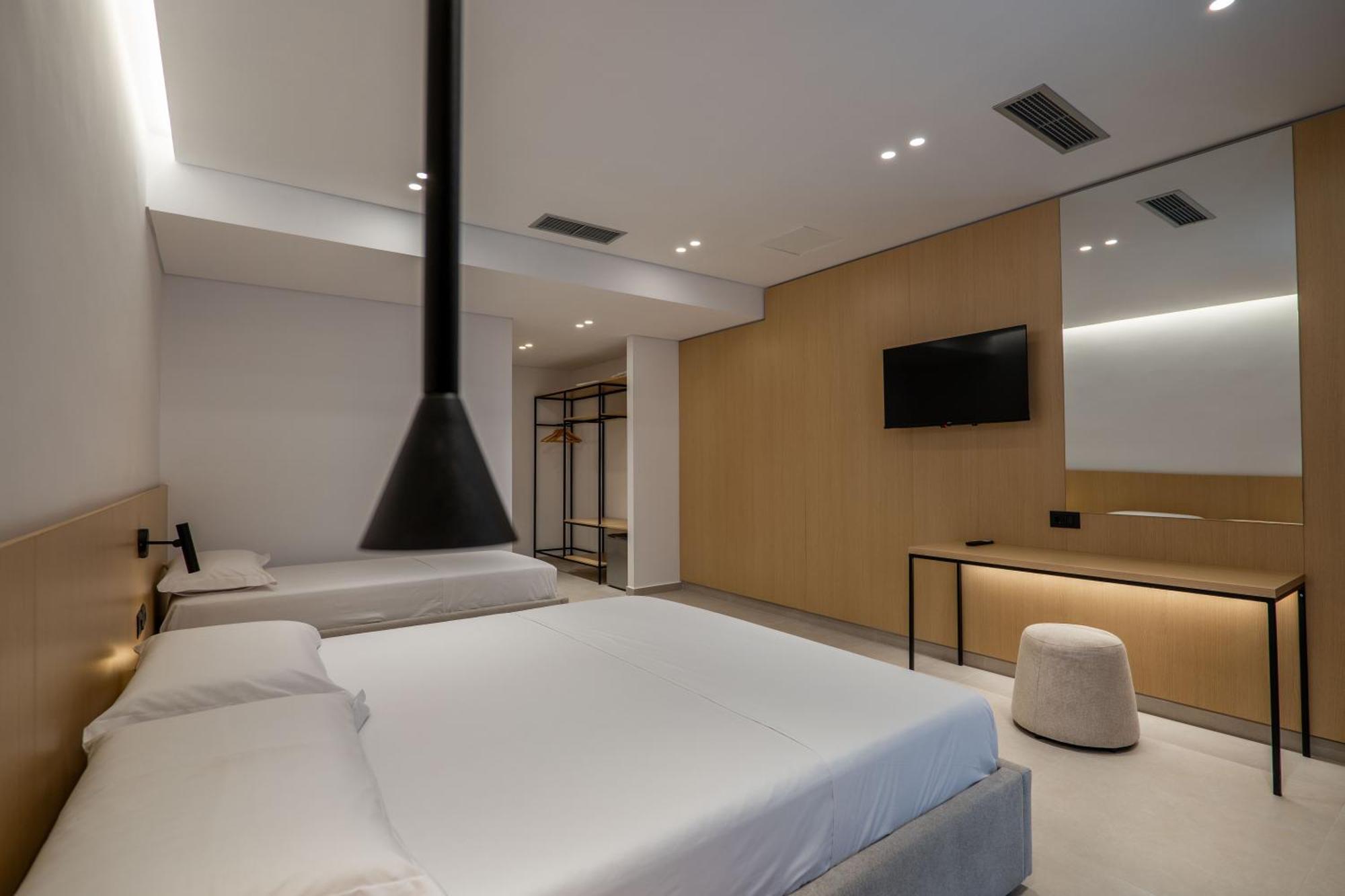 Austin Boutique Hotel Sarande Bagian luar foto